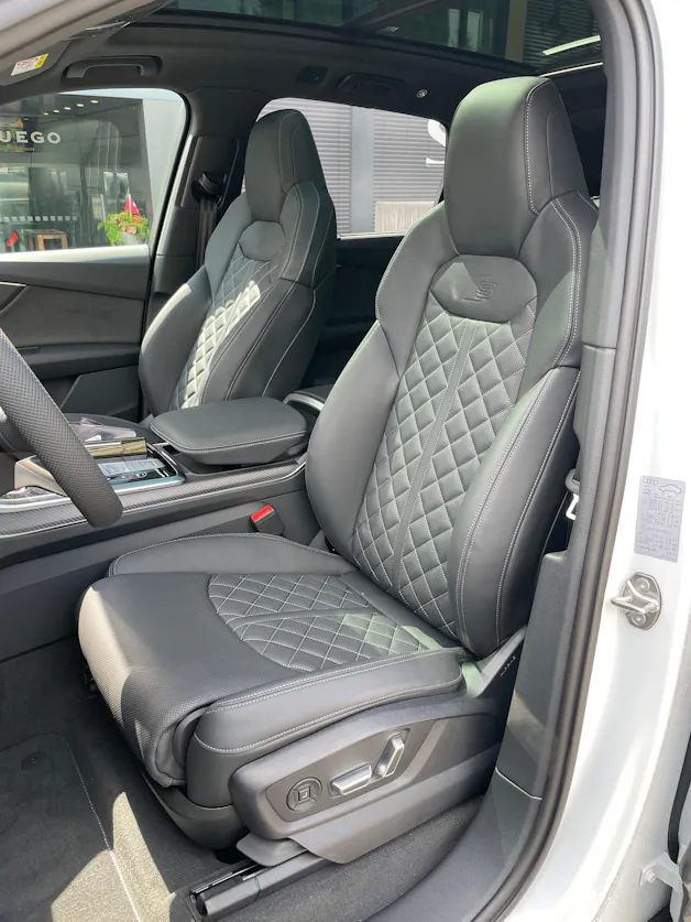 AUDI SQ7 TFSI quattro tiptronic