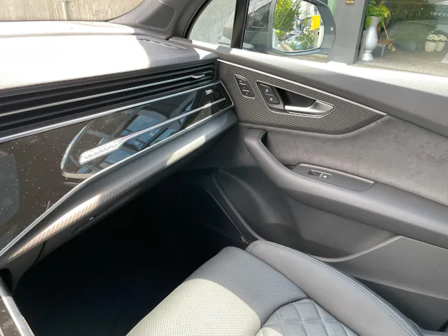 AUDI SQ7 TFSI quattro tiptronic