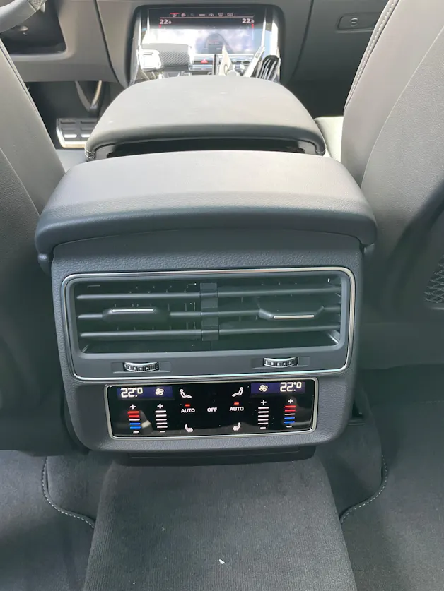 AUDI SQ7 TFSI quattro tiptronic