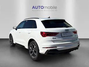AUDI Q3 45 TFSI e S line Attraction S-tronic