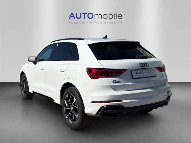 AUDI Q3 45 TFSI e S line Attraction S-tronic