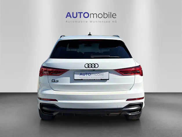 AUDI Q3 45 TFSI e S line Attraction S-tronic