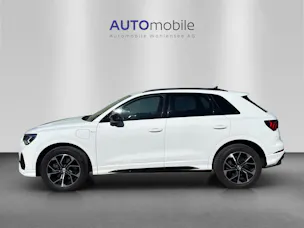 AUDI Q3 45 TFSI e S line Attraction S-tronic