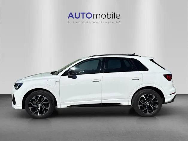 AUDI Q3 45 TFSI e S line Attraction S-tronic
