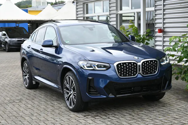 BMW X4 xDrive 48V 30d M Sport Individual Steptronic 286PS + Voll-Ausstattung + AHK 2000kg