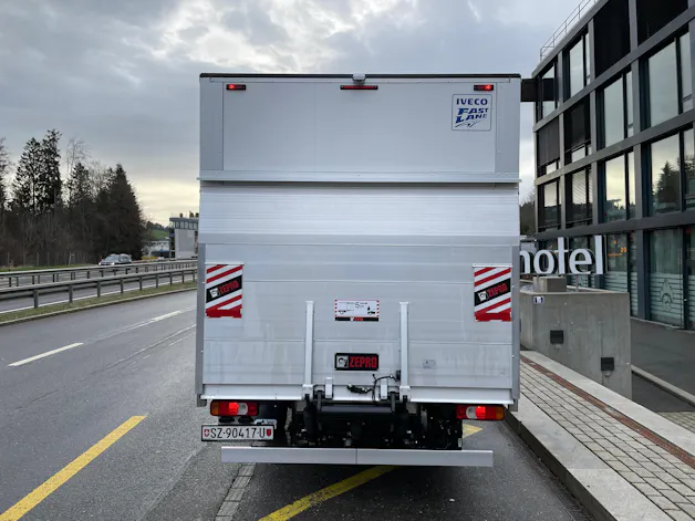 IVECO 35 S 16H A8 Kastenwagen mit Hebebühne