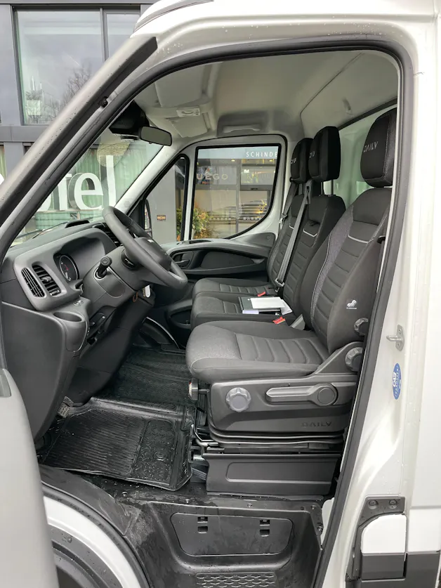IVECO 35 S 16H A8 Kastenwagen mit Hebebühne