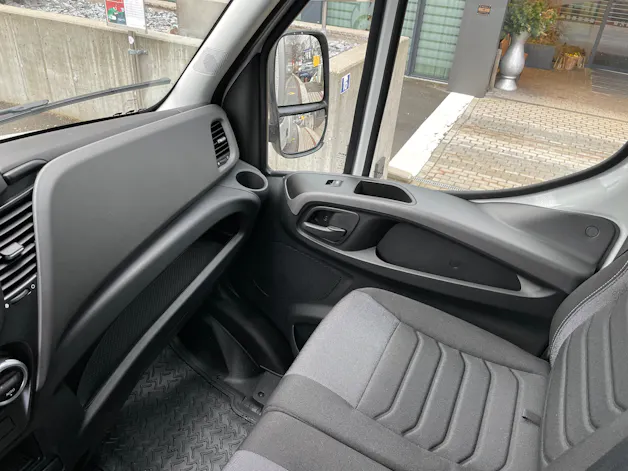 IVECO 35 S 16H A8 Kastenwagen mit Hebebühne