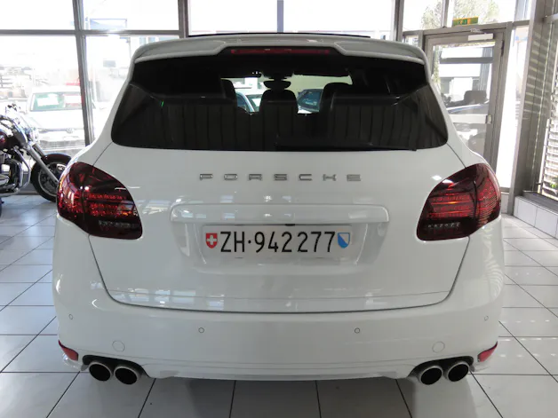 PORSCHE Cayenne Turbo Automat (AHK 3.5 t) Fixpreis !!!