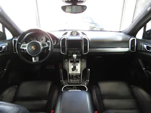 PORSCHE Cayenne Turbo Automat (AHK 3.5 t) Fixpreis !!!