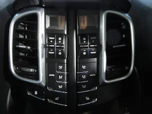 PORSCHE Cayenne Turbo Automat (AHK 3.5 t) Fixpreis !!!