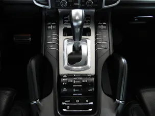 PORSCHE Cayenne Turbo Automat (AHK 3.5 t) Fixpreis !!!