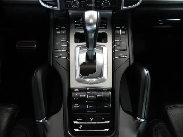 PORSCHE Cayenne Turbo Automat (AHK 3.5 t) Fixpreis !!!