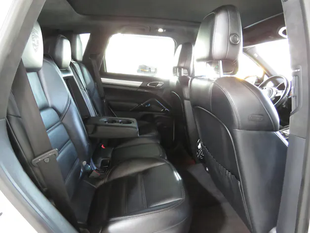 PORSCHE Cayenne Turbo Automat (AHK 3.5 t) Fixpreis !!!