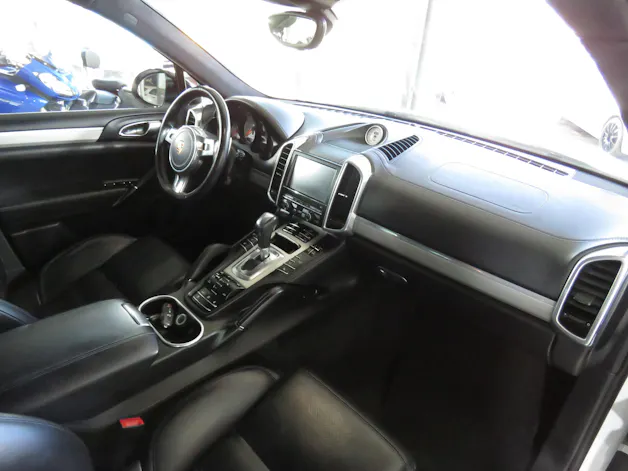 PORSCHE Cayenne Turbo Automat (AHK 3.5 t) Fixpreis !!!