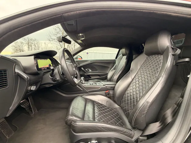 AUDI R8 Coupé 5.2 plus S-Tronic **Voll Carbon**