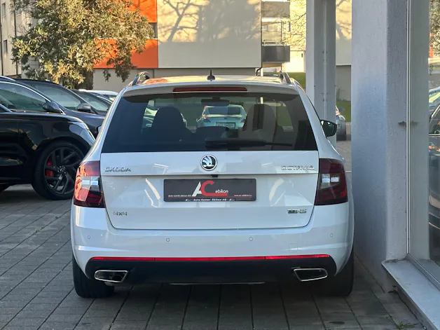 SKODA Octavia Combi 2.0 TDI RS 4x4 DSG