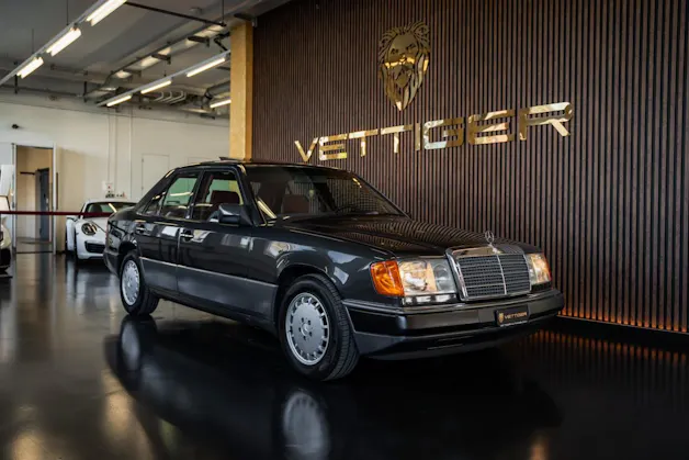MERCEDES-BENZ 230 E