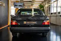 MERCEDES-BENZ 230 E