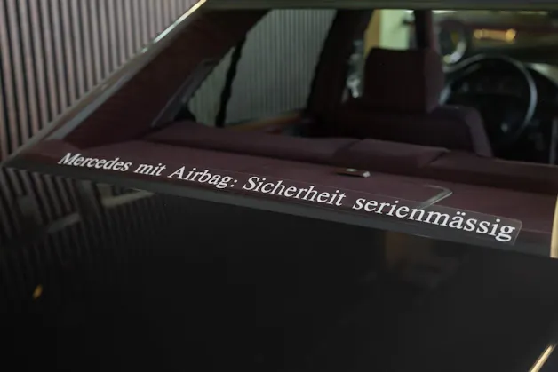 MERCEDES-BENZ 230 E