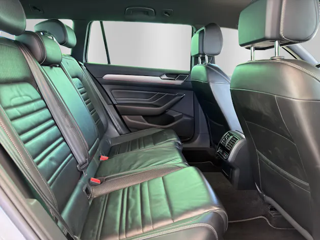 VW Passat 2.0 TDI BMT R-Line Edition 4Motion DSG