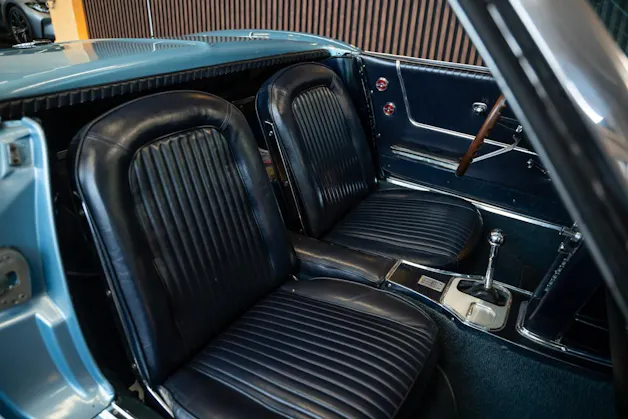 CHEVROLET CORVETTE STINGRAY