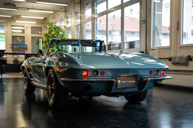 CHEVROLET CORVETTE STINGRAY