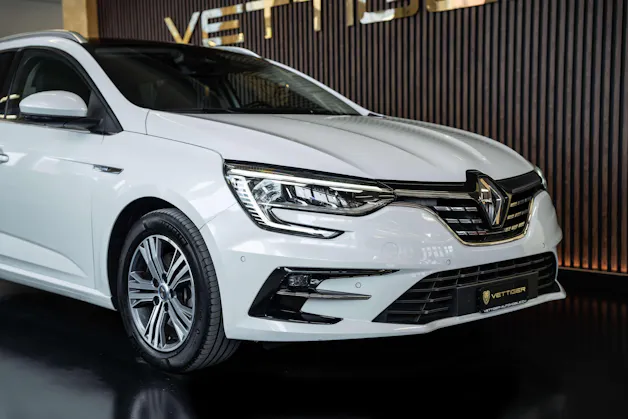 RENAULT Mégane Grandtour 1.6 E-Tech Intens