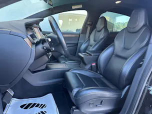 Tesla Model X ** RAVEN** Maximale-Reichweite