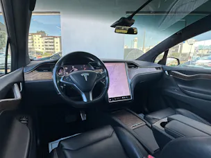 Tesla Model X ** RAVEN** Maximale-Reichweite