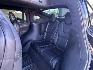 Tesla Model X ** RAVEN** Maximale-Reichweite