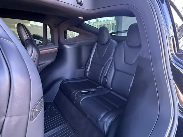 Tesla Model X ** RAVEN** Maximale-Reichweite