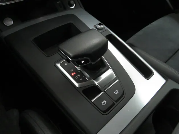 AUDI Q5 40 TDI advanced Quattro S-tronic (Automat)