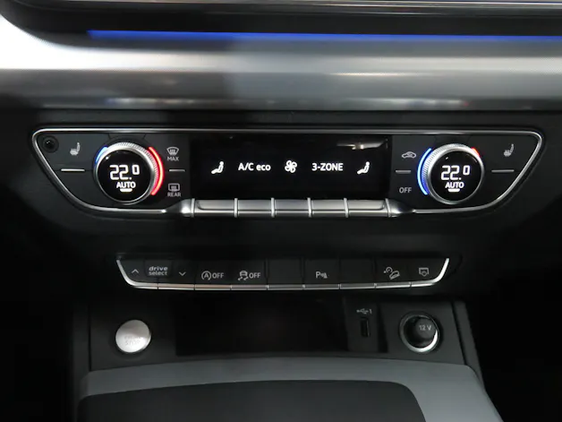 AUDI Q5 40 TDI advanced Quattro S-tronic (Automat)