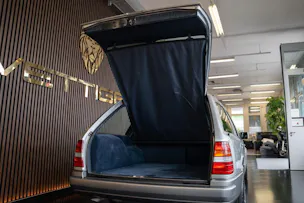 MERCEDES-BENZ E 220 T