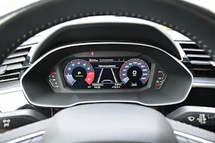 AUDI Q3 40 TFSI S line quattro S-tronic + AHK 2100kg