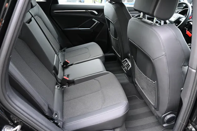 AUDI Q3 40 TFSI S line quattro S-tronic + AHK 2100kg