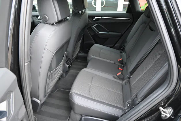AUDI Q3 40 TFSI S line quattro S-tronic + AHK 2100kg