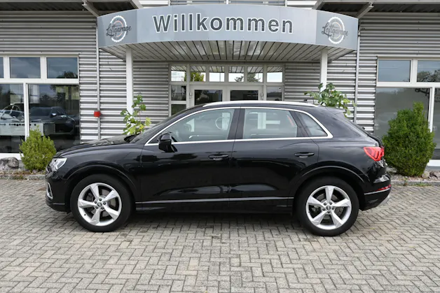 AUDI Q3 40 TFSI S line quattro S-tronic + AHK 2100kg