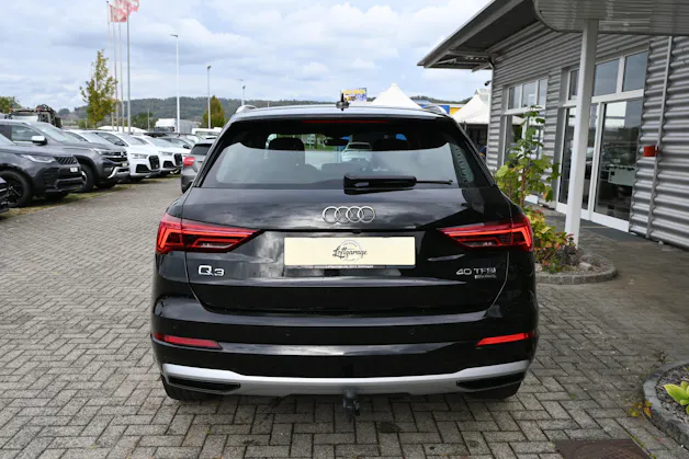 AUDI Q3 40 TFSI S line quattro S-tronic + AHK 2100kg
