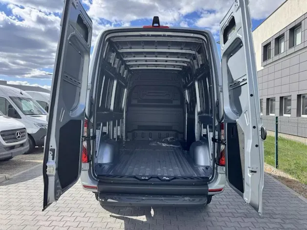 MERCEDES-BENZ Sprinter 319 CDI Standard 9G-TRONIC 4x4