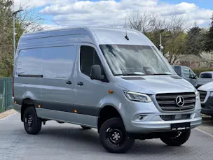 MERCEDES-BENZ Sprinter 319 CDI Standard 9G-TRONIC 4x4