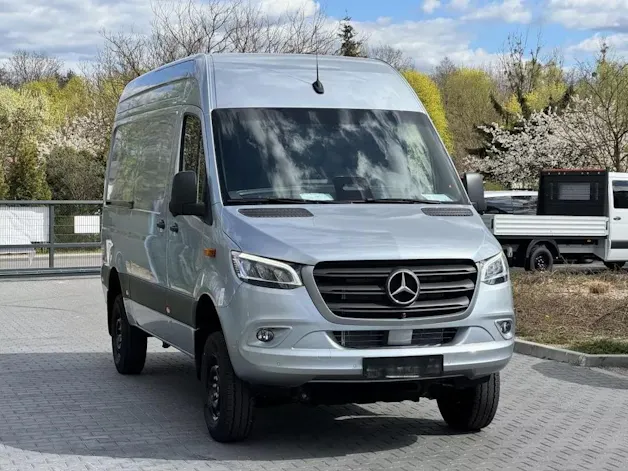 MERCEDES-BENZ Sprinter 319 CDI Standard 9G-TRONIC 4x4