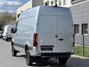 MERCEDES-BENZ Sprinter 319 CDI Standard 9G-TRONIC 4x4