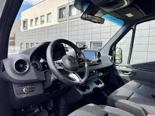 MERCEDES-BENZ Sprinter 319 CDI Standard 9G-TRONIC 4x4