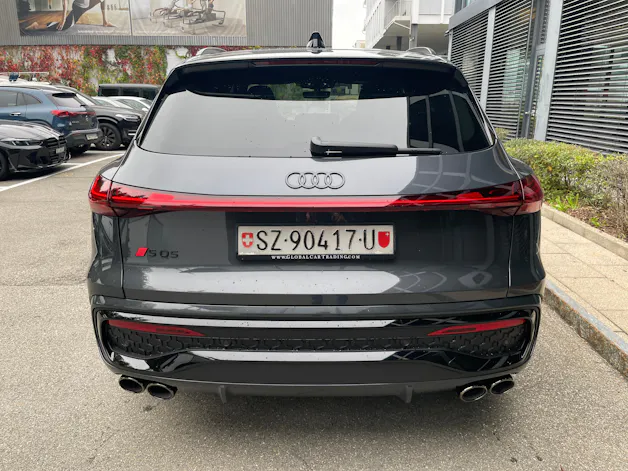 AUDI SQ5 TFSI quattro S-tronic, Modell 2027