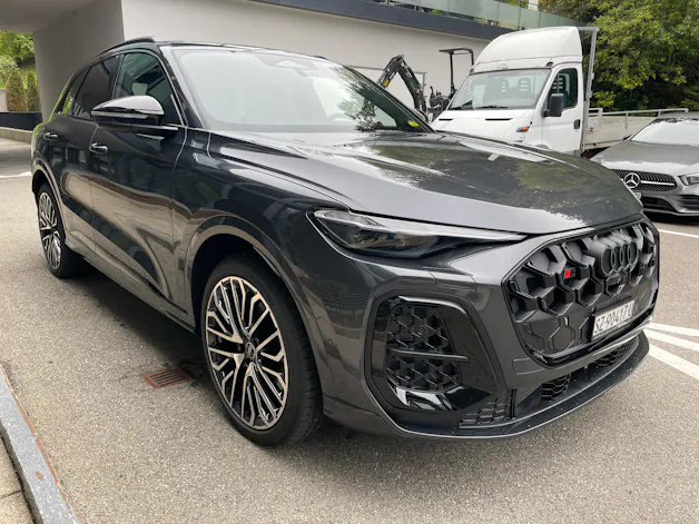 AUDI SQ5 TFSI quattro S-tronic, Modell 2027