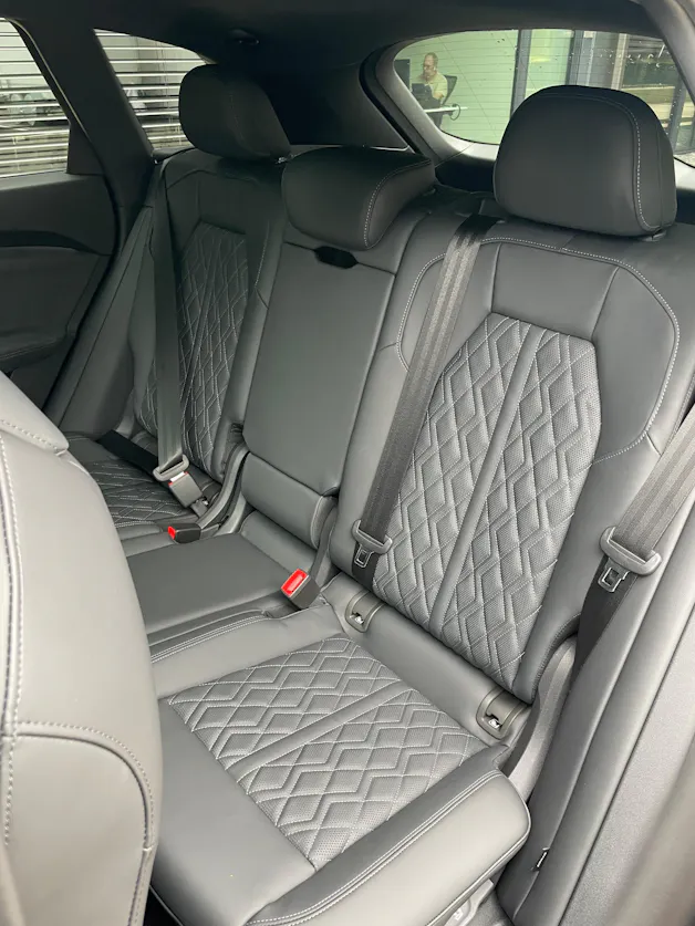 AUDI SQ5 TFSI quattro S-tronic, Modell 2027