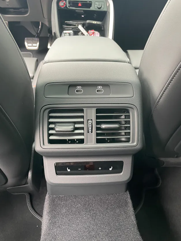 AUDI SQ5 TFSI quattro S-tronic, Modell 2027