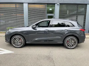 AUDI SQ5 TFSI quattro S-tronic, Modell 2027